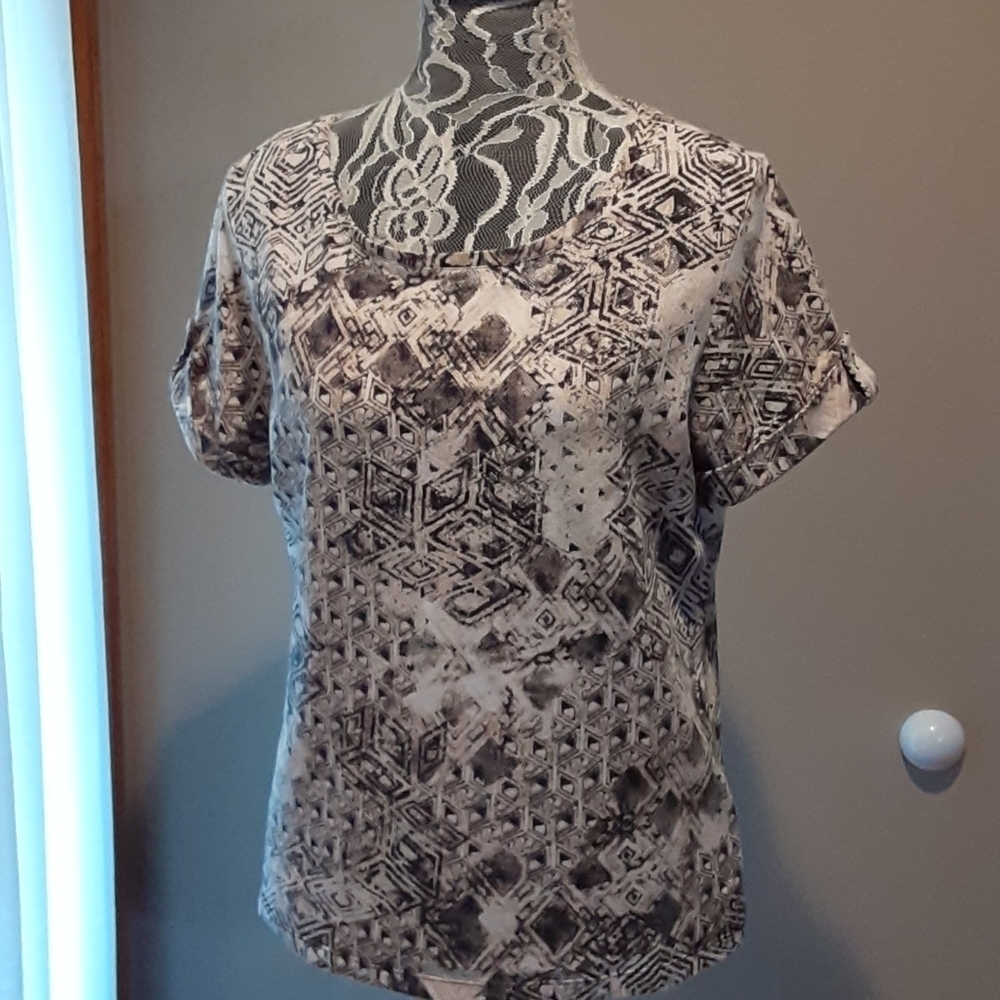 Ruby Rd. Top⚘So pretty - Picture 1 of 4